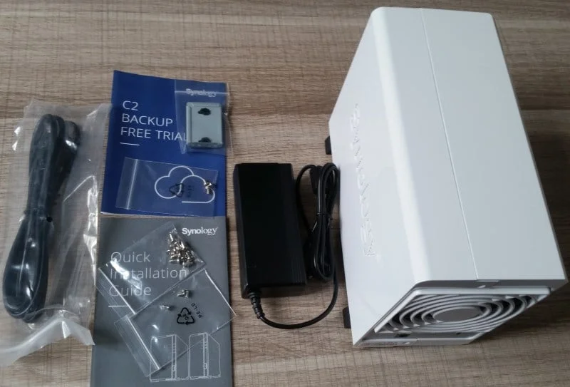 Contenu de la boite du DS218J